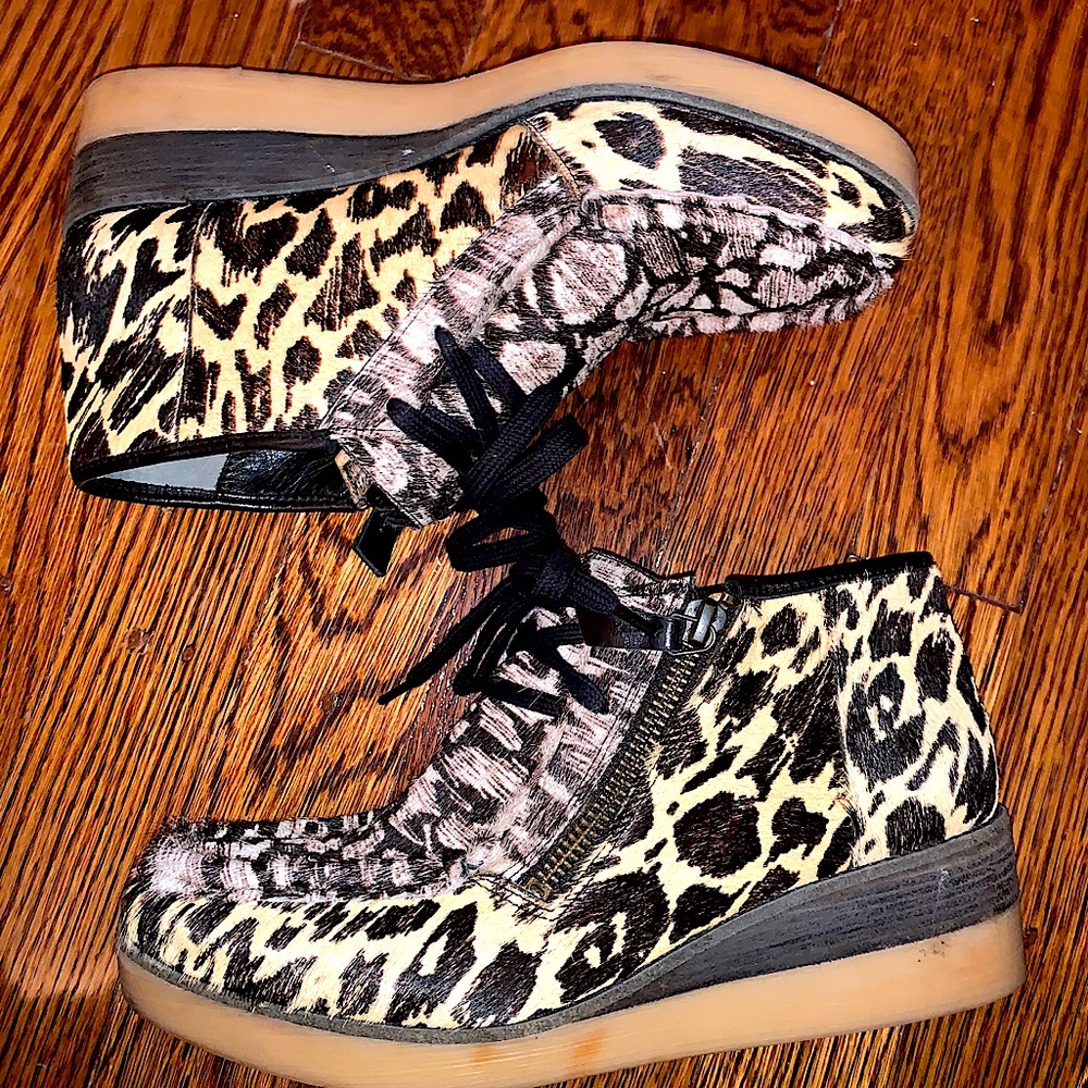 Derek Lamb Wallaby Leopard Calf Hair